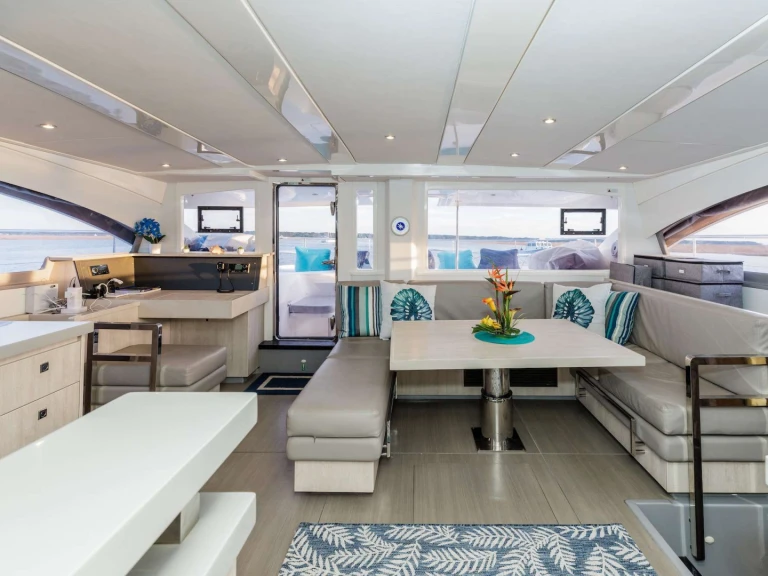 Luxury Yacht for rent Bahamas at the best price