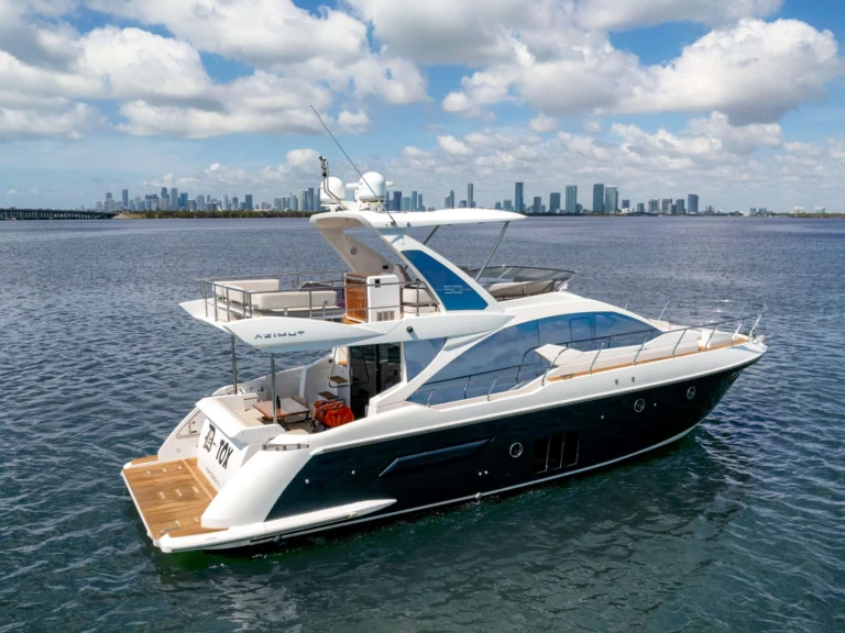 Azimut D-Tox in Miami on SamBoat