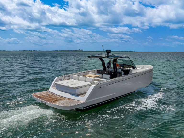 Pardo Yachts BRAMANTE in Bahamas on SamBoat