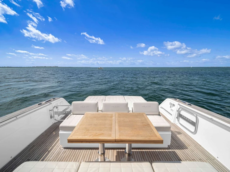 Yacht charter Bahamas cheap BRAMANTE