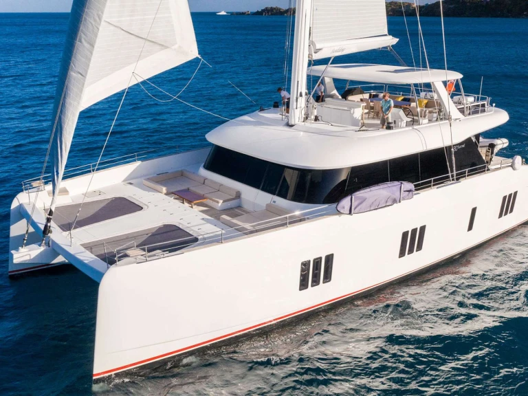Luxury Yacht rental in Australia - Sunreef BUNDALONG