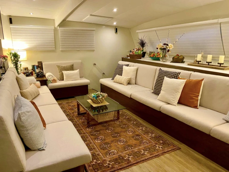 Yacht charter Road Town cheap TRANQUILITY