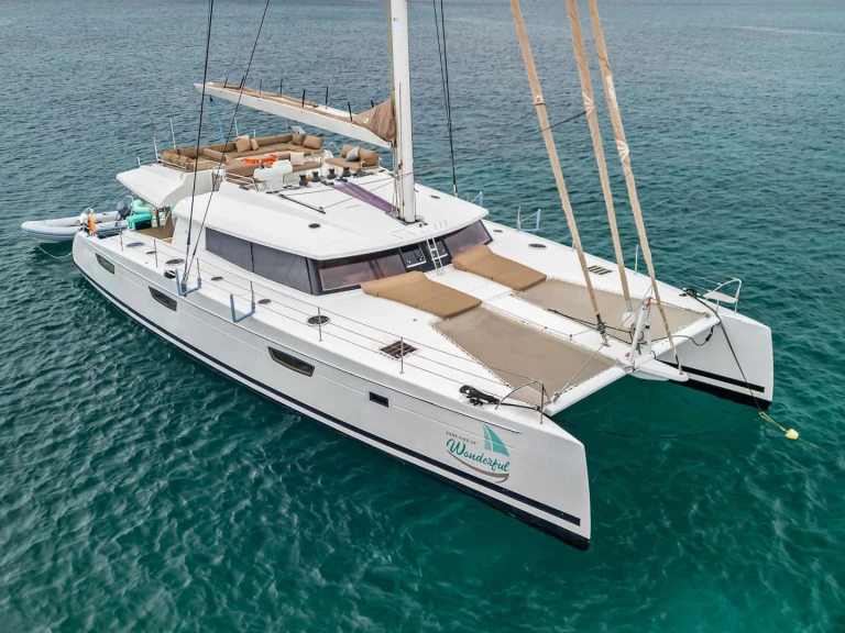 Bareboat Rental Luxury Yacht Fountaine Pajot with a boat licence