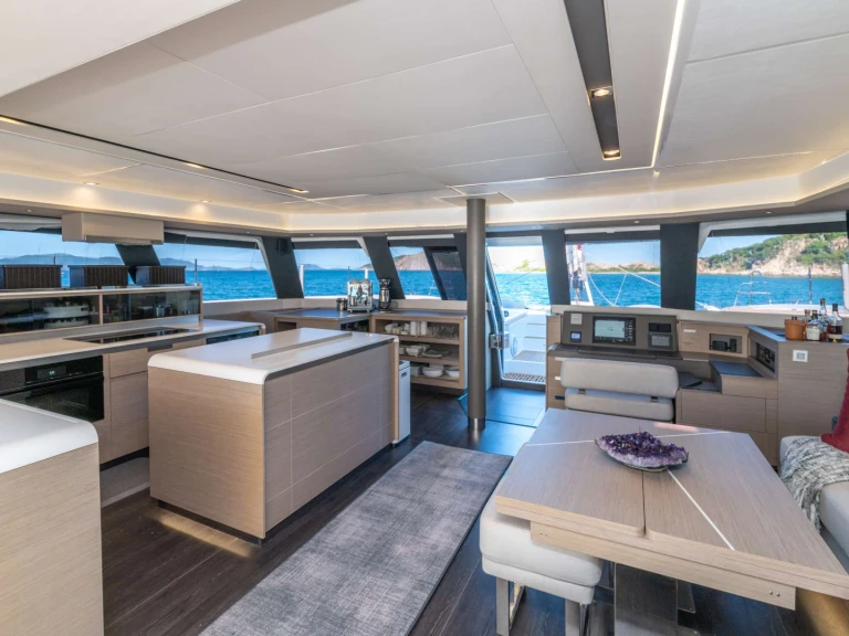 Yacht charter British Virgin Islands (BVI) cheap COLIBRI