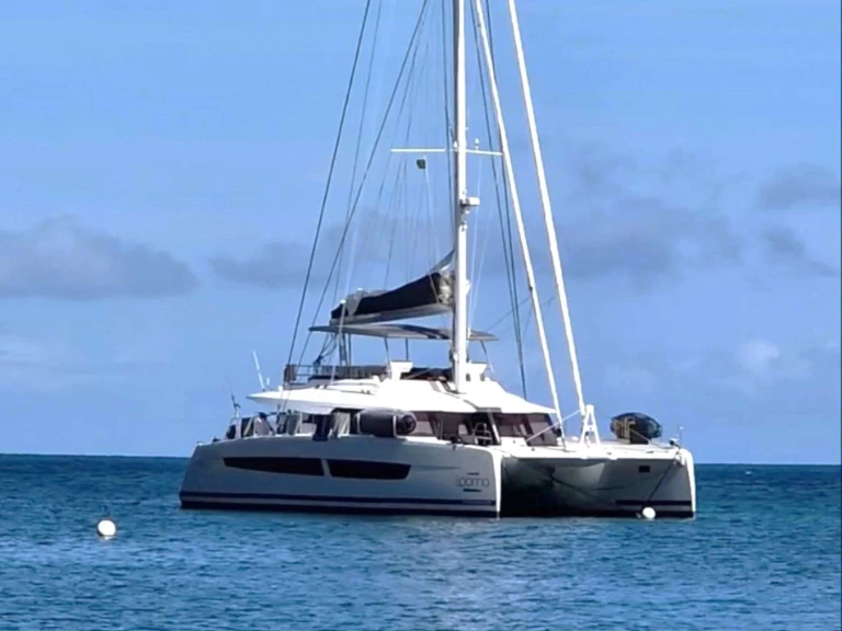 Fountaine Pajot LOOMA in Corsica on SamBoat