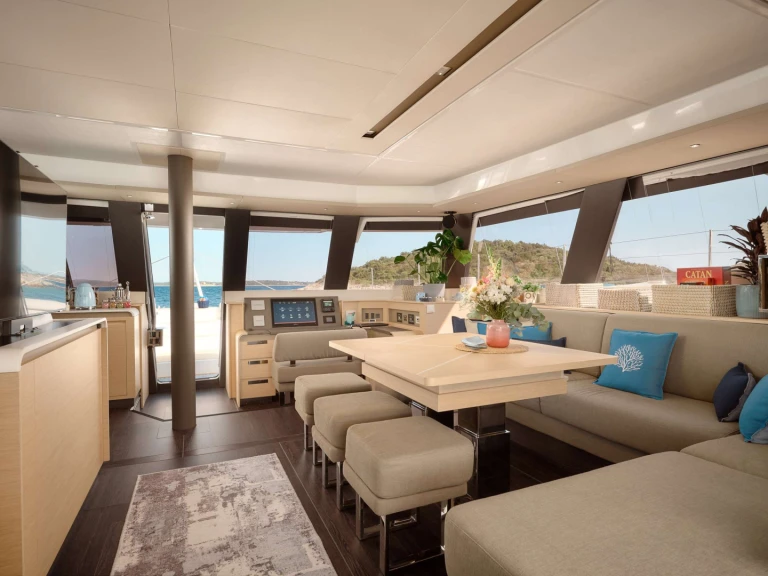Bareboat Rental Luxury Yacht Fountaine Pajot with a boat licence