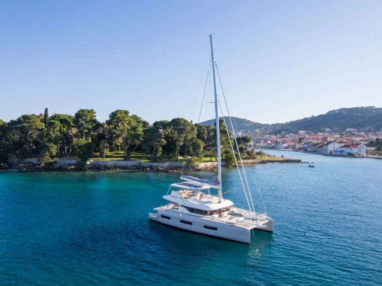 Luxury Yacht rental with or without captain Lagoon Split