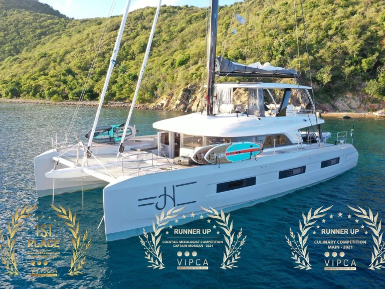 Bareboat Rental Luxury Yacht Lagoon with a boat licence