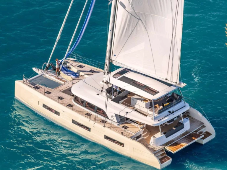 Yacht charter British Virgin Islands (BVI) cheap REVERIE