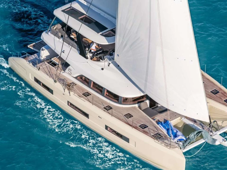 Luxury Yacht rental in British Virgin Islands (BVI) - Lagoon REVERIE