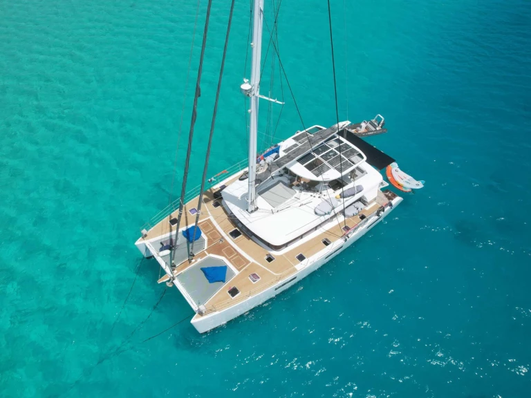 Yacht charter Tahiti cheap ZEN QUEST