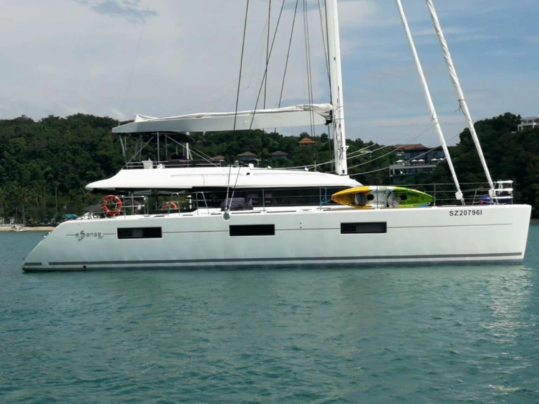 Luxury Yacht for rent Phuket (City) at the best price
