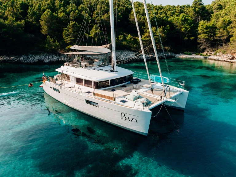 Lagoon Baza in Croatia on SamBoat