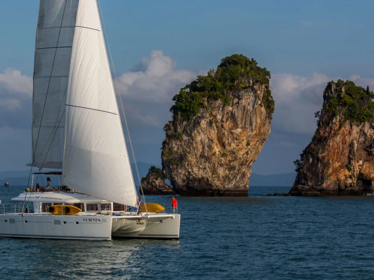 Yacht charter Phuket (City) cheap 00SEVEN