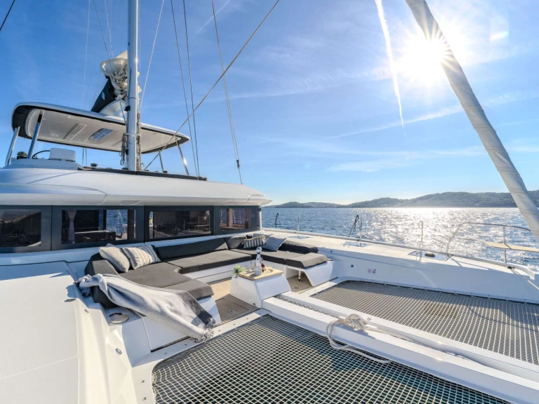 Luxury Yacht rental in Split - Lagoon BLACK CAVIAR