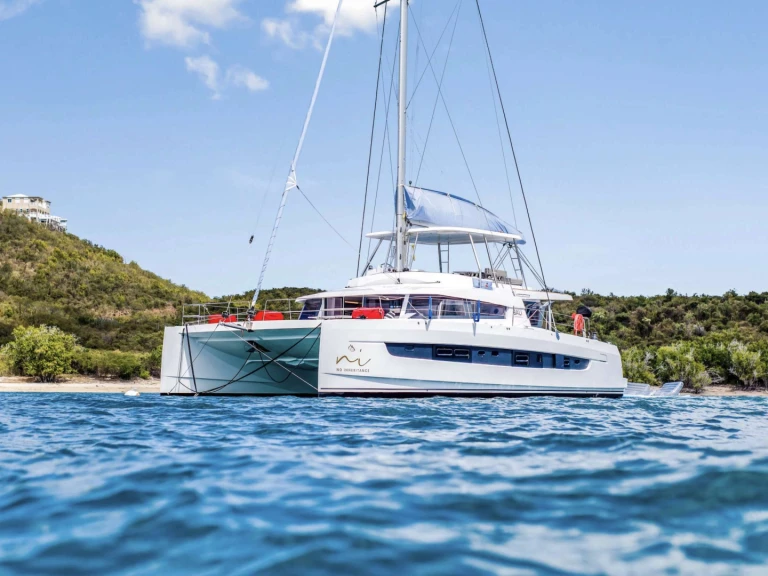 Bareboat Rental Luxury Yacht Bali with a boat licence