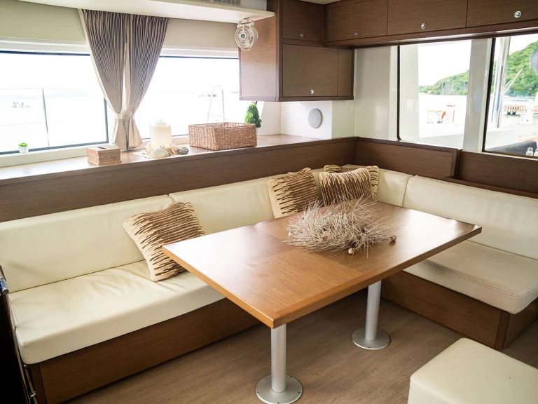 Yacht charter British Virgin Islands (BVI) cheap Blue Octane