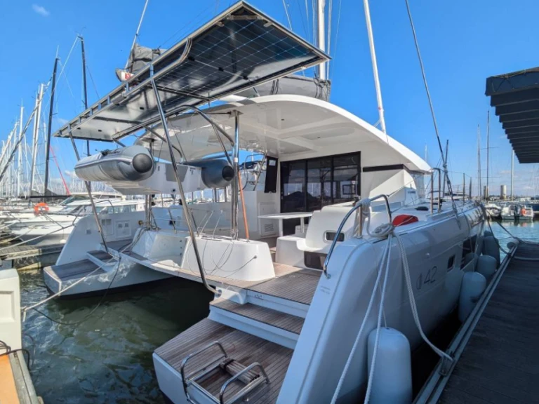 Yacht charter Bonifacio cheap Lagoon 42