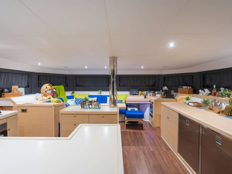 Yacht charter British Virgin Islands (BVI) cheap PURA VIDA