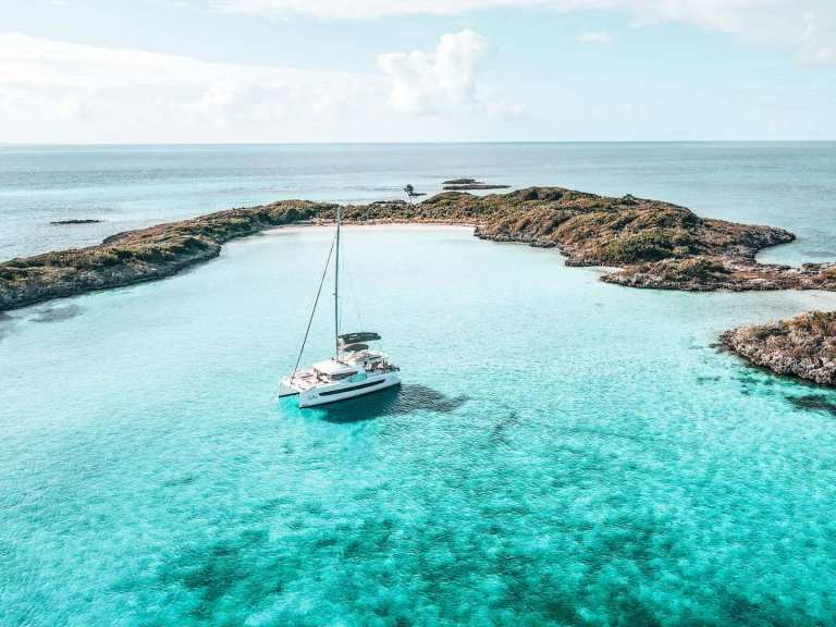 Luxury Yacht rental in Bahamas - Bali KITTIWAKE