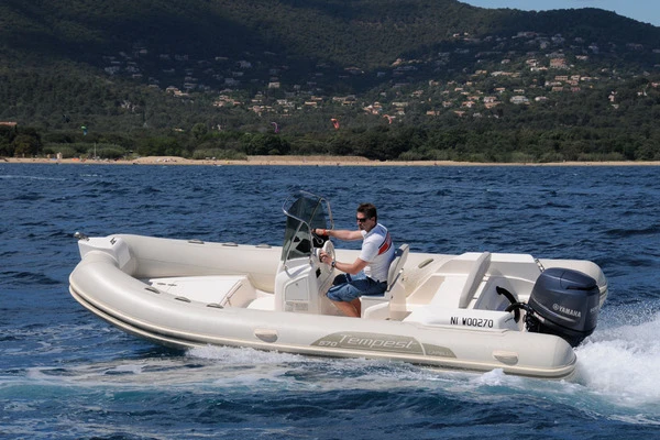 Bareboat Rental RIB Capelli with a boat licence