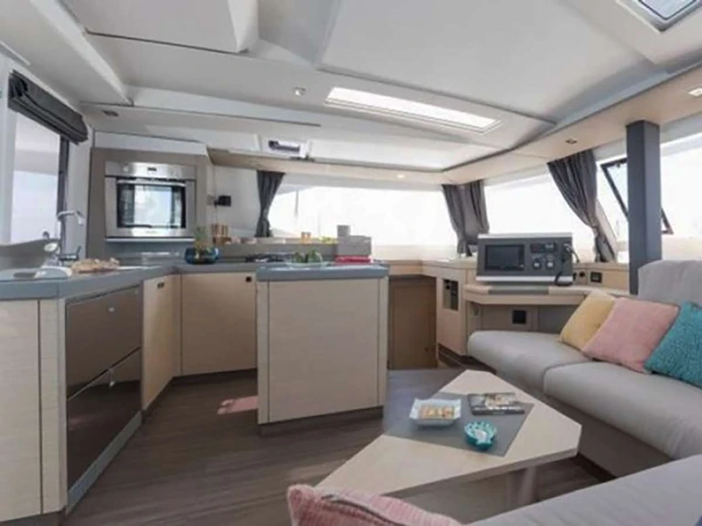 Luxury Yacht for rent Caribbean at the best price