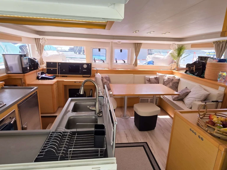 Luxury Yacht for rent Tortola at the best price