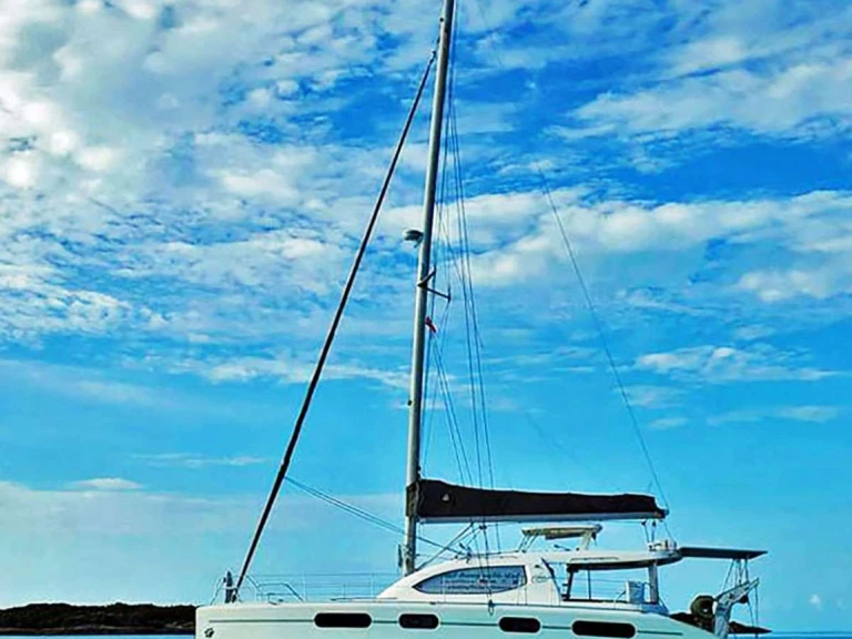 Yacht charter Fort Lauderdale cheap THE SPACE BETWEEN