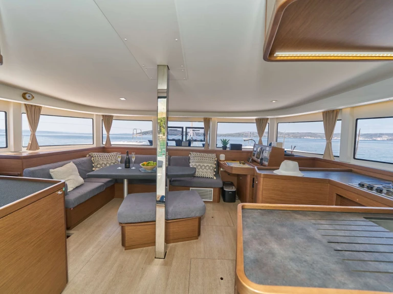 Bareboat Rental Luxury Yacht Lagoon with a boat licence