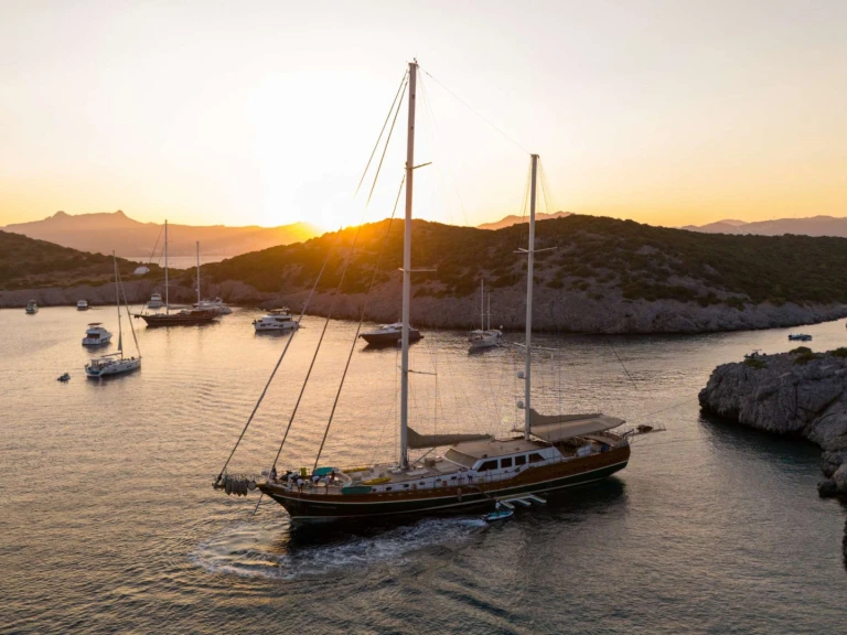 Luxury Yacht rental with or without captain Custom built - Bodrum Marmaris