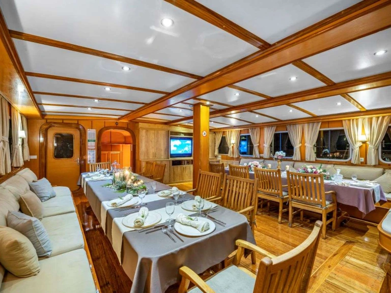 Luxury Yacht rental with or without captain Custom Fethiye