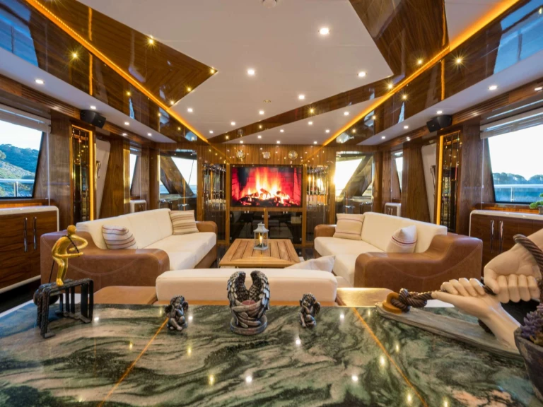 Luxury Yacht rental with or without captain Custom Greece
