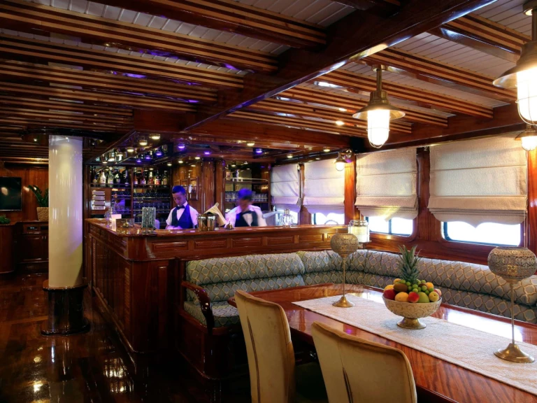 Admiral Marine QUEEN ATLANTIS in Turkey on SamBoat