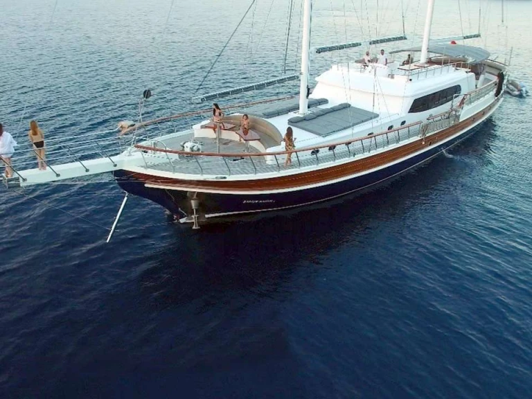 Luxury Yacht for rent Marmaris at the best price