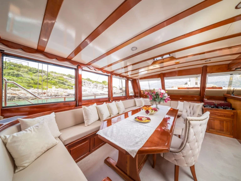 Luxury Yacht for rent Croatia at the best price