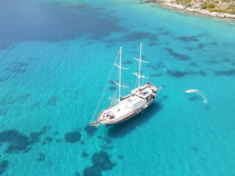 Bareboat Rental Luxury Yacht  with a boat licence