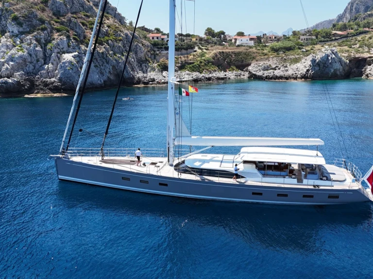 Yacht charter Caribbean cheap IL MIO CANTO LIBERO