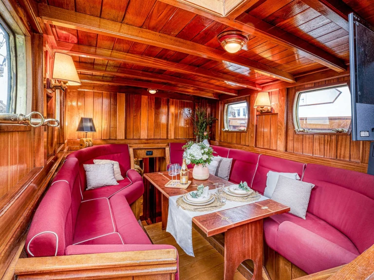 Schooner O'Remington  charter bareboat or captained in  Cannes