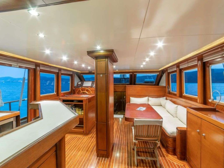 Luxury Yacht rental in Bodrum - Custom Aganippe