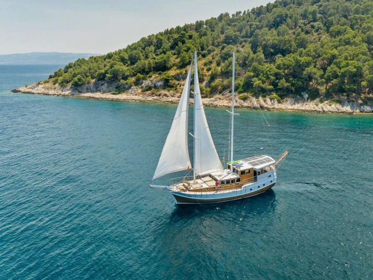 Custom SOLE in Kaštel Gomilica on SamBoat