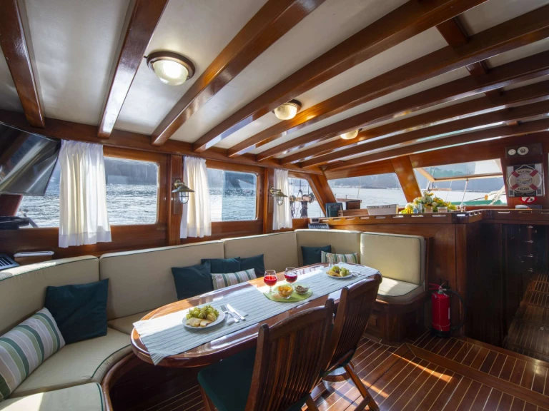 Yacht charter Castellammare di Stabia cheap DERIYA DENIZ