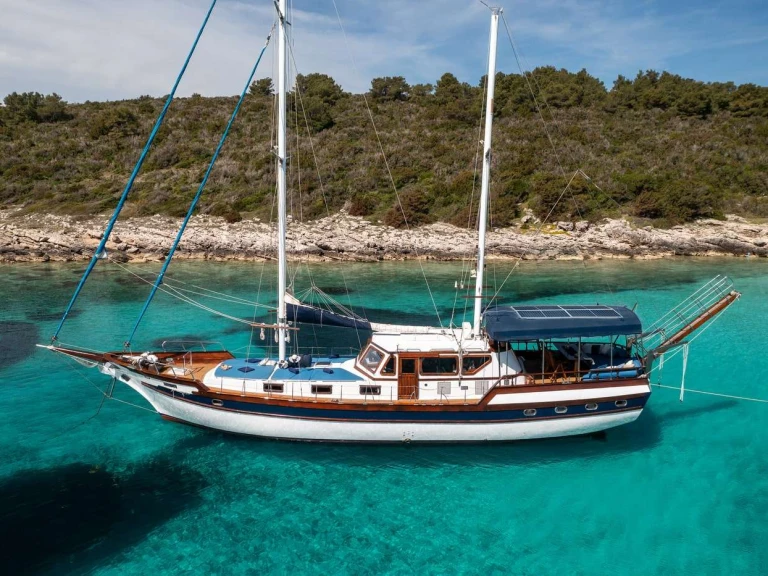Custom Hera in Split on SamBoat