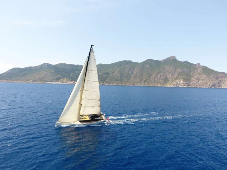 Luxury Yacht rental in Tuscany - Hanse Tuscan Spirit