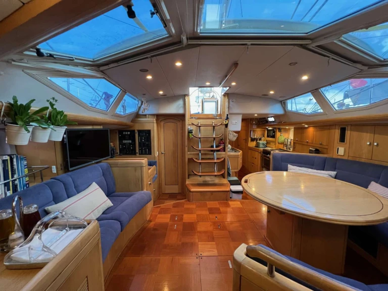 Luxury Yacht rental with or without captain Oyster Marine Caribbean