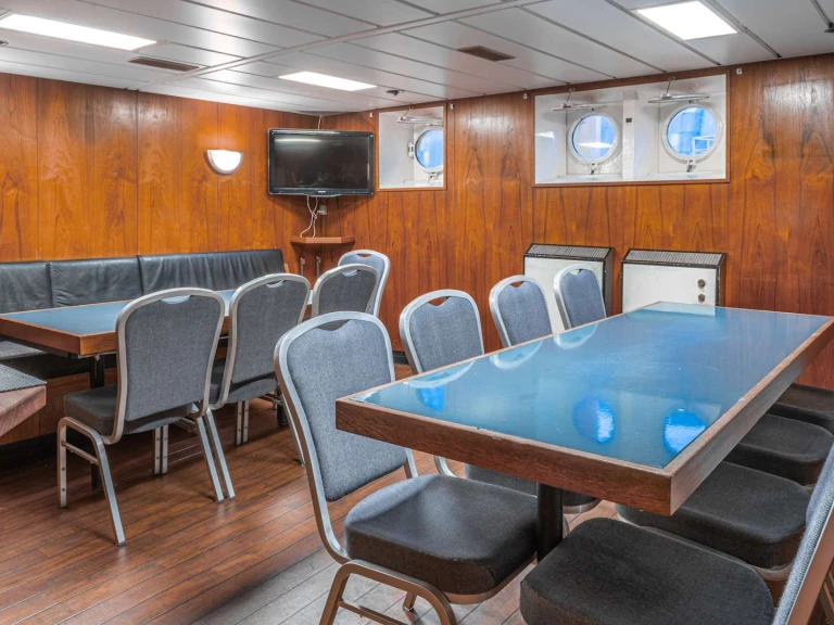 Bareboat Rental Luxury Yacht T.B.A with a boat licence