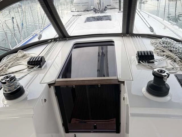 Bareboat Rental Sailboat Bavaria with a boat licence