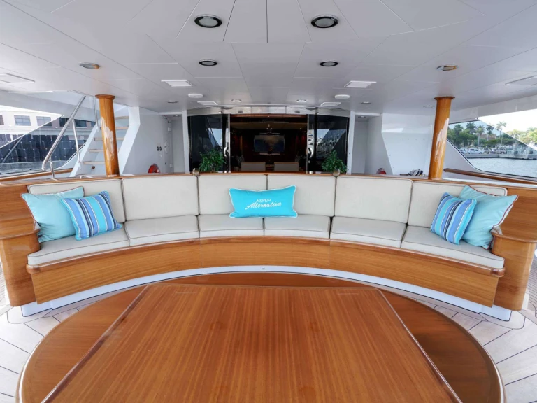 Bareboat Rental Luxury Yacht Trinity Yachts with a boat licence