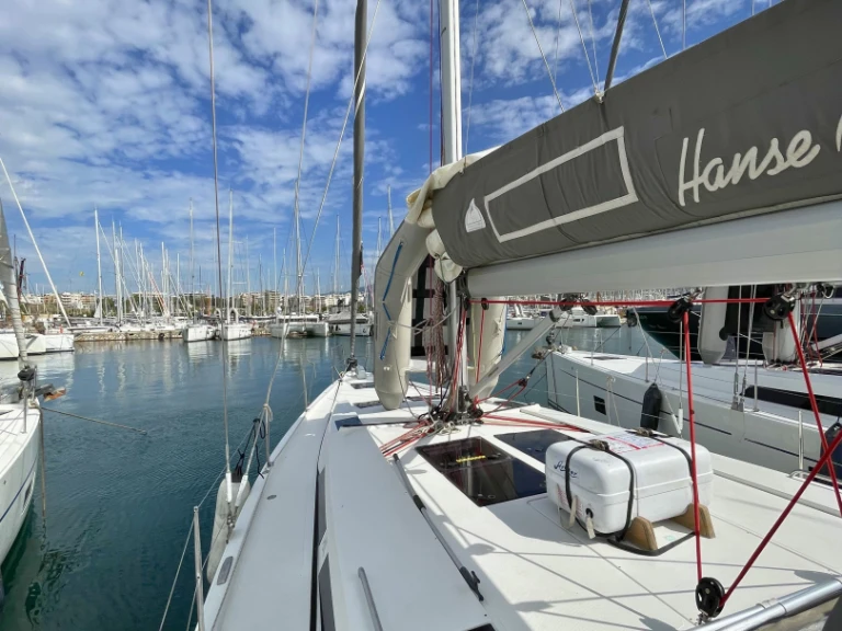 Bareboat Rental Sailboat Hanse with a boat licence