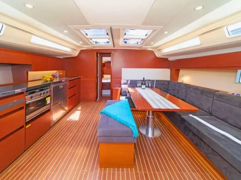 Hanse Hanse 508 in Alimos on SamBoat