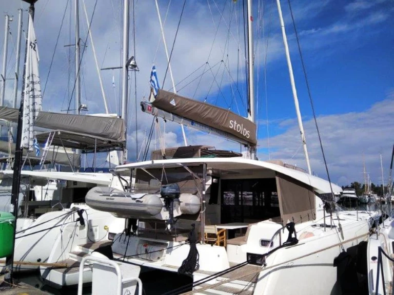 Yacht charter Skiathos cheap Lagoon 42